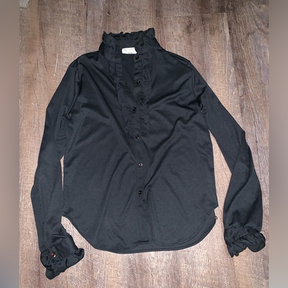 Black button up woman’s top - Picture 1 of 5